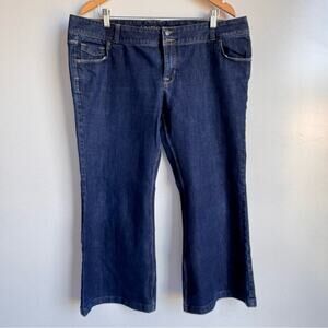 Lands' End Blue Bootcut Leg Jeans Classic Fit 5 Pocket Dark Wash midrise petite